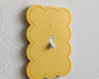 3D Printed Cloudy Scalloped Light Switch Cover, Modern Mid Century Home Decor, Retro Squiggle Wavy Rocker Wall Hardware