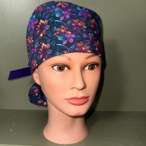 Ponytail scrub cap