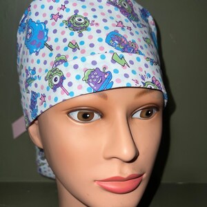 Ponytail scrub cap