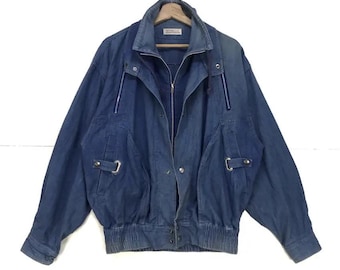 Op Monello Issey Miyake geïnspireerd los zacht denim bomberjack