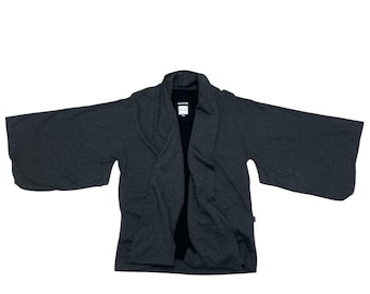 Cardigan Haori tradizionale giapponese Sou Sou Kisaragi in stile kimono avvolgente in Tencel.