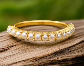 Sierlijke parel gouden band, vintage mini parel stapelring, elegante bruidssieraden, minimale verjaardag band, delicaat cadeau voor haar