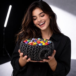 Black Knit Yarn Bowl 3D STL – Chunky Texture Fiber Art Storage Basket (STL File)