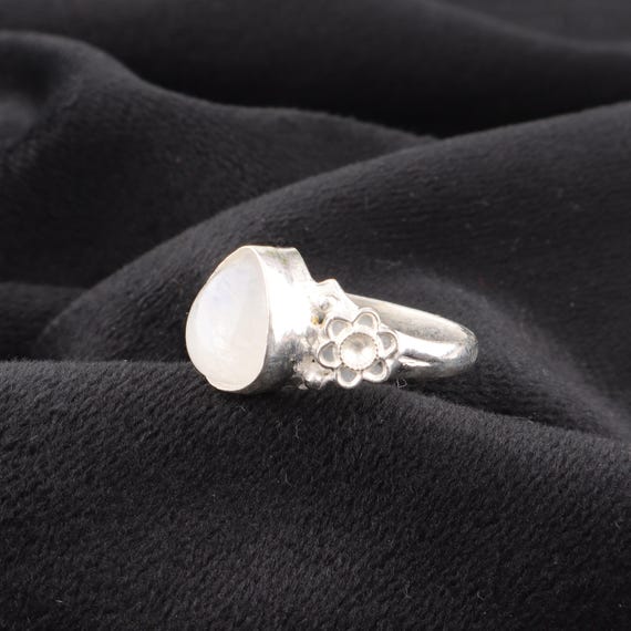 Handmade Rainbow moonstone Ring: 925 Sterling Silver Fire Gemstone Jewelry