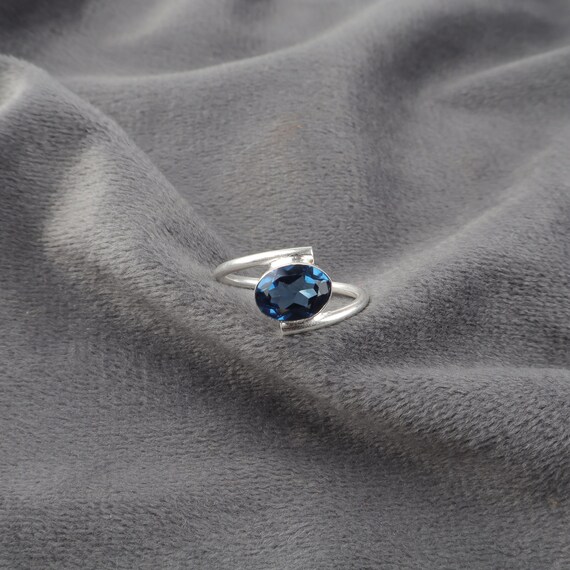 Handmade London Blue Topaz Ring: 925 Sterling Silver Blue Gemstone Jewelry