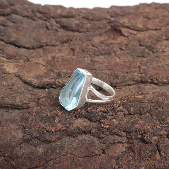 Handmade Sky Blue Topaz Ring: 925 Sterling Silver Blue Gemstone Jewelry