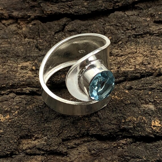 Handmade Sky Blue Topaz Ring: 925 Sterling Silver Blue Gemstone Jewelry