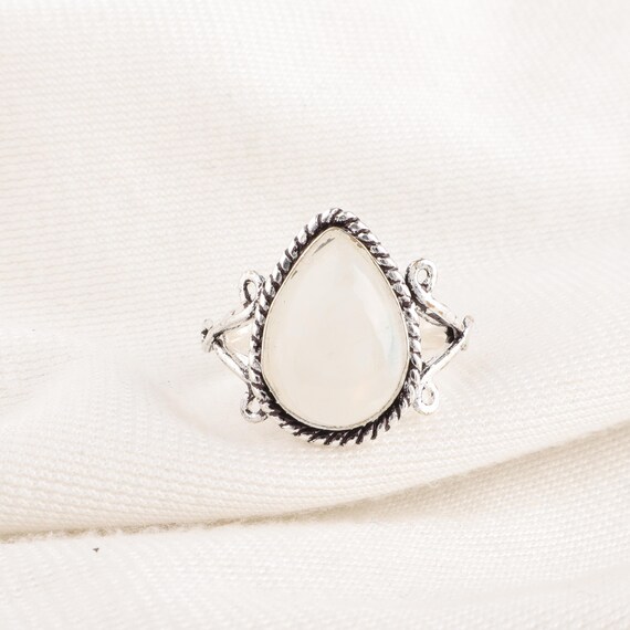 Handmade Rainbow moonstone Ring: 925 Sterling Silver Fire Gemstone Jewelry