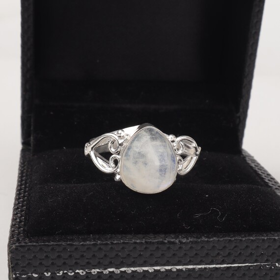 Handmade Rainbow moonstone Ring: 925 Sterling Silver Fire Gemstone Jewelry