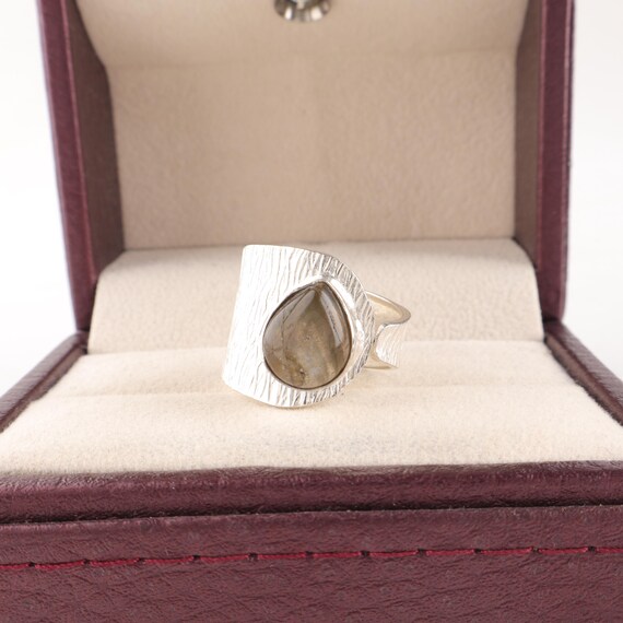 Handmade Labradorite Ring: 925 Sterling Silver Fire Gemstone Jewelry