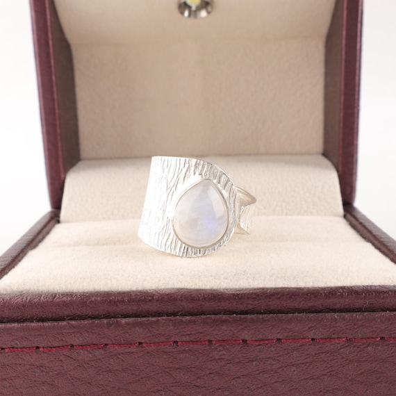 Handmade Rainbow moonstone Ring: 925 Sterling Silver Fire Gemstone Jewelry