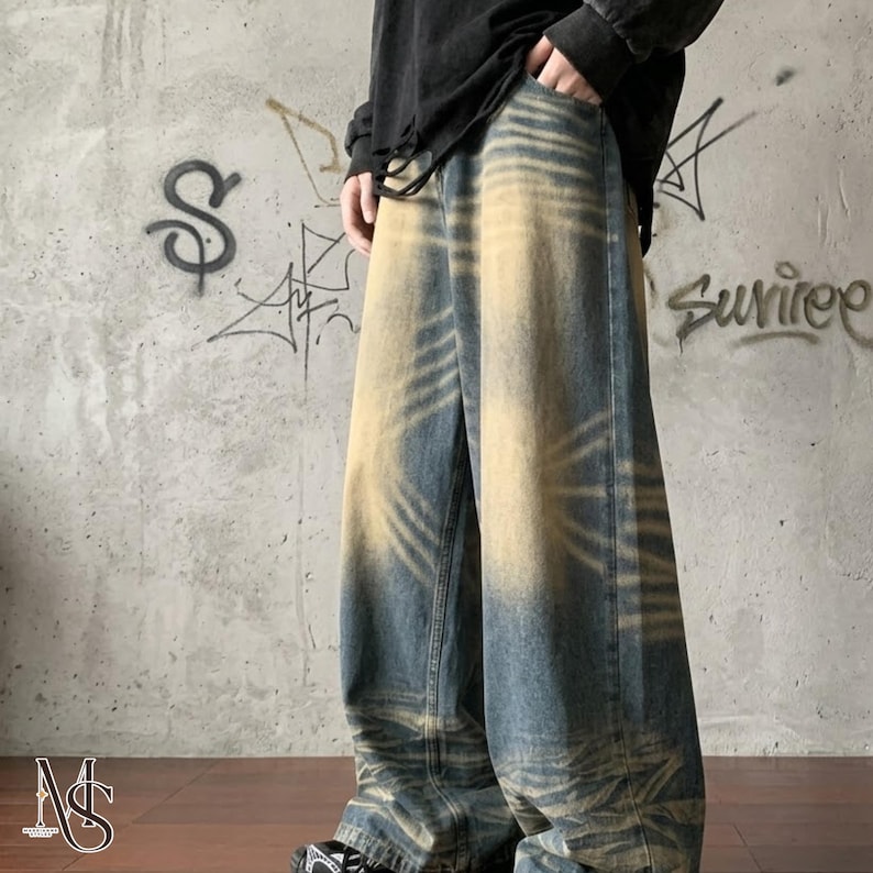 Retro Washed Jeans | Loose Straight Leg Denim | Daily Wear | Y2K Streetwear Style

Vintage washed jeans with loose straight leg retro streetwear style