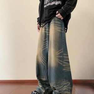 Retro Washed Jeans | Loose Straight Leg Denim | Daily Wear | Y2K Streetwear Style

Vintage washed jeans with loose straight leg retro streetwear style