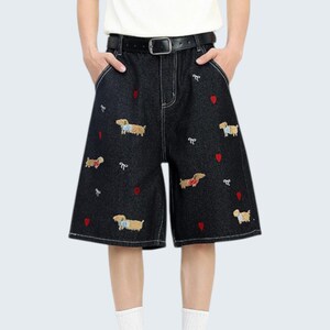 Baggy Denim Jorts | Loose Fit Streetwear Shorts | Daily Wear | Y2K Casual Style

Baggy denim jorts with loose fit silhouette and embroidered Y2K inspired streetwear style.