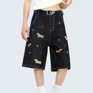 Baggy Denim Jorts | Loose Fit Streetwear Shorts | Daily Wear | Y2K Casual Style

Baggy denim jorts with loose fit silhouette and embroidered Y2K inspired streetwear style.