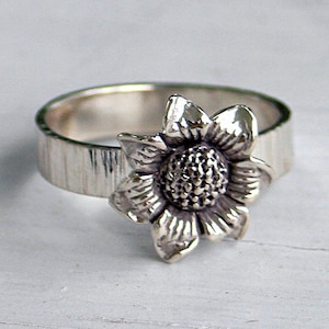 Sunflower ring, silver ring, sterling silver botanical ring, flower ring, gift for her, women, eco friendly,  gift, Christmas gift