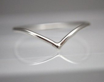 Popular Chevron ring,  silver chevron ring, handmade ring, midi ring, women, eco friendly, bridesmaid gift,  gift for her