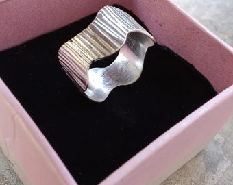 92.5 Sterling Silver Handmade Wavy Band Ring | Textured