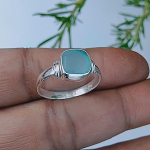 Ring i akvamarinblått havsglas | Handgjorda bohemiska smycken i 925 sterlingsilver