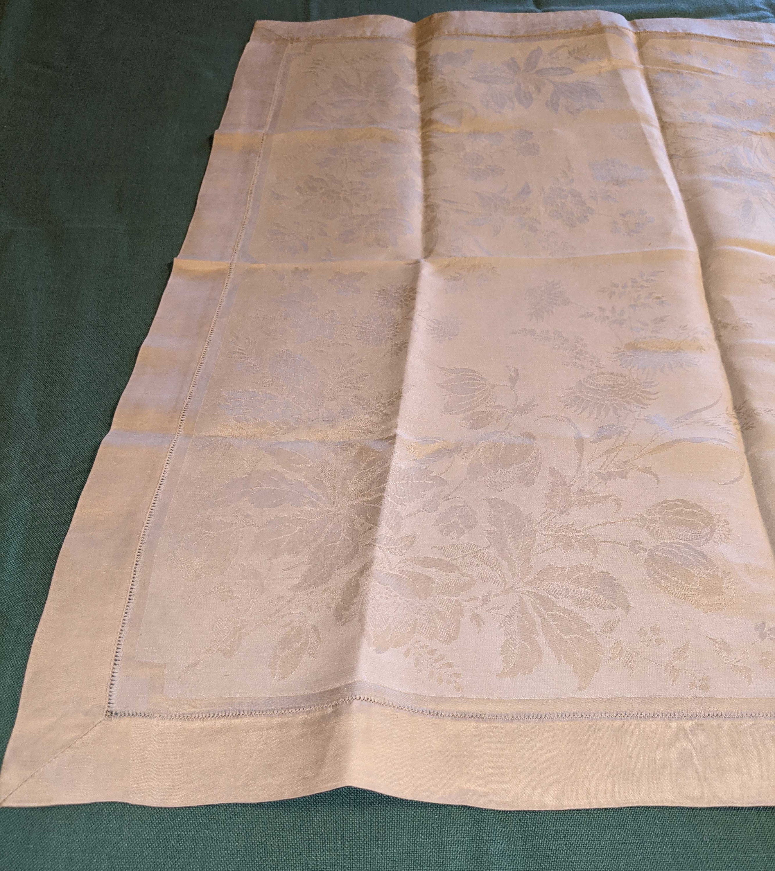 Nappe Damassée en Soie et Lin Antique - Tissu de Déjeuner Floral