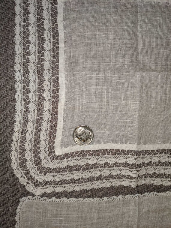 2 Vintage Lace Linen Handkerchiefs, Child Size, E… - image 3