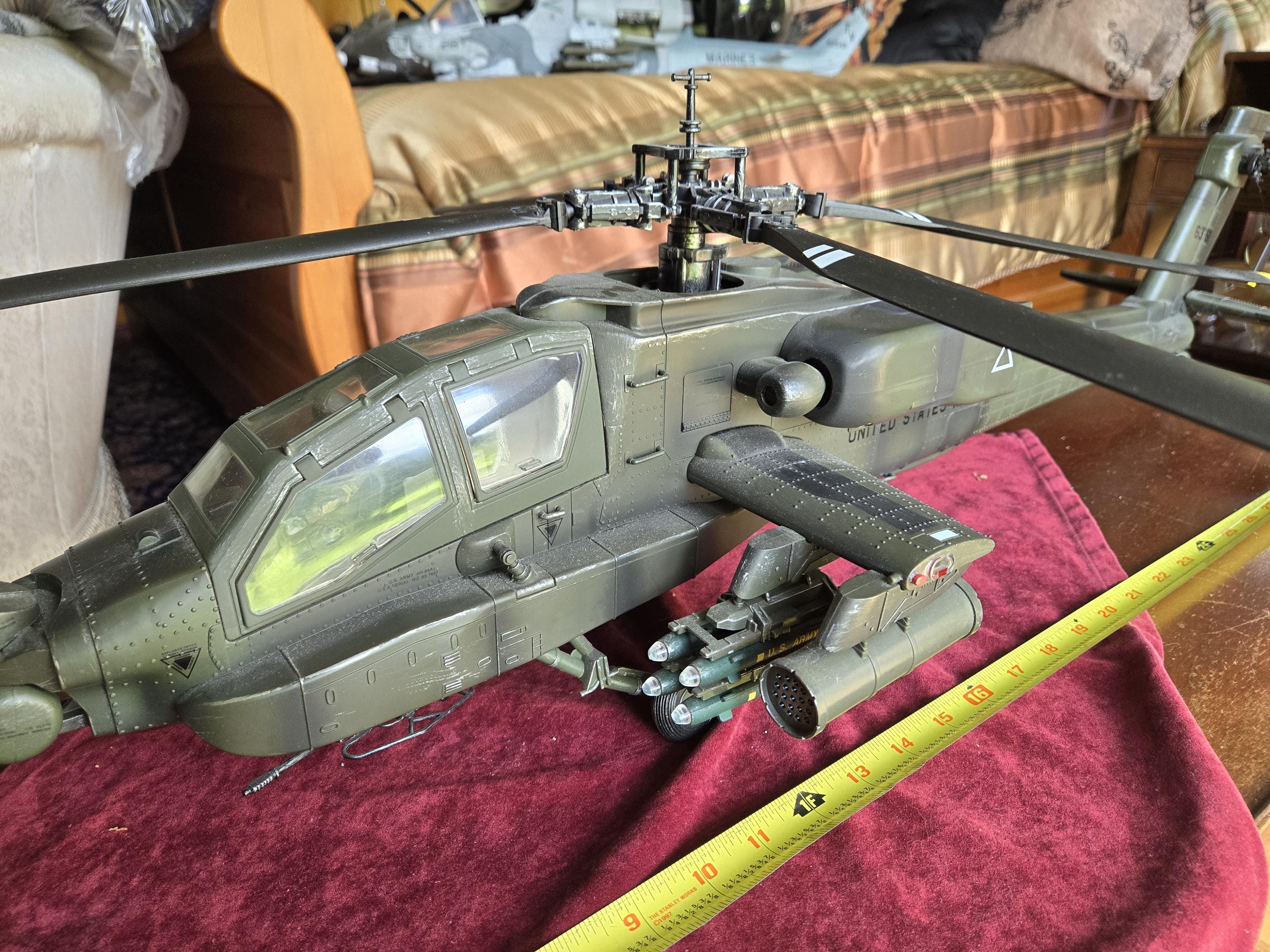 1:18 Scale AH-64 Apache BB1 Helicopter - Elite Force - Etsy