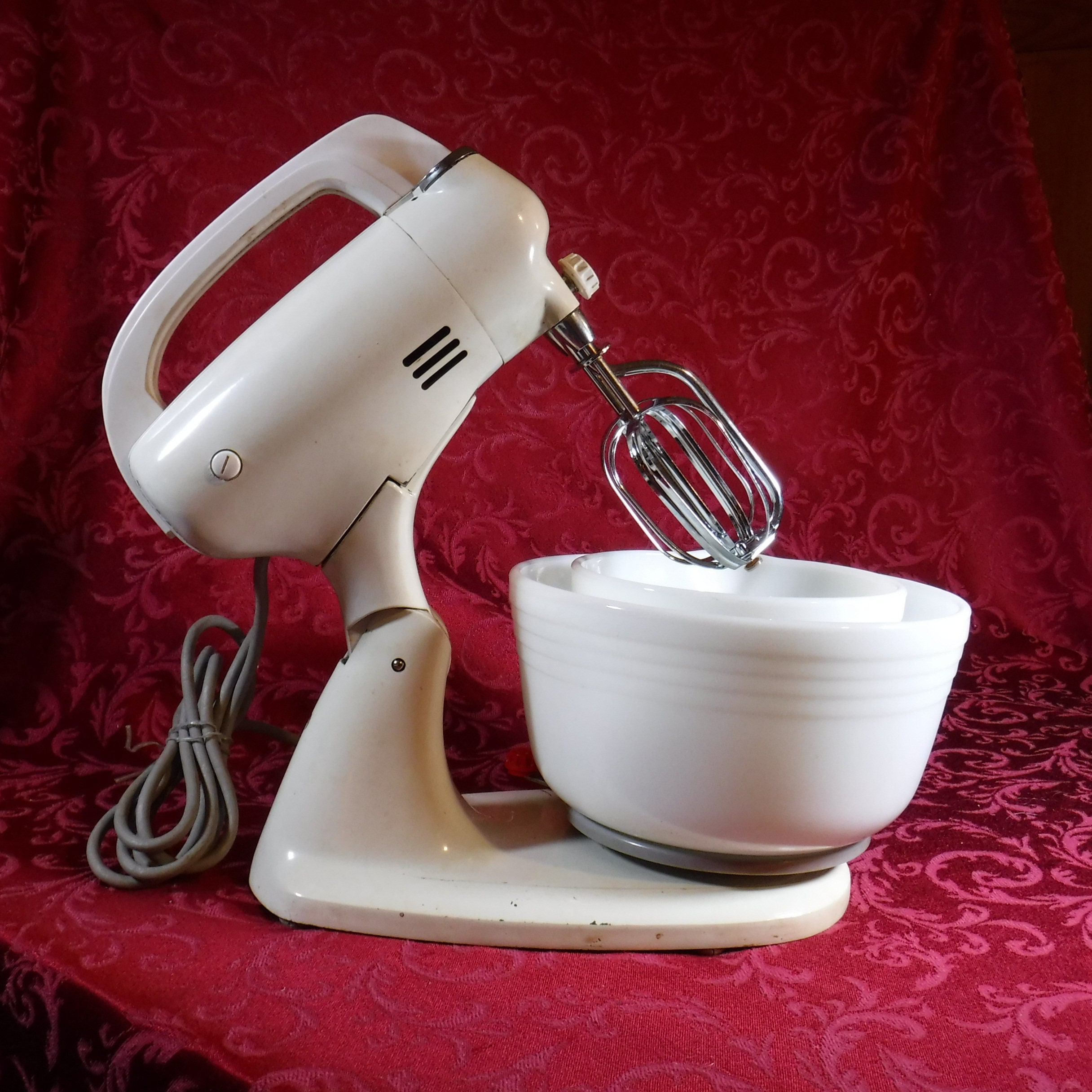 1938-1940s HAMILTON Beach Stand Mixer Model K With picture