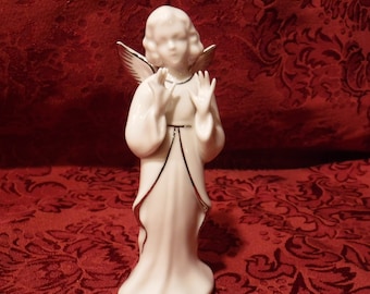Original Dresden / Lace Figurine / Lady Sitting on Settee / Fancy