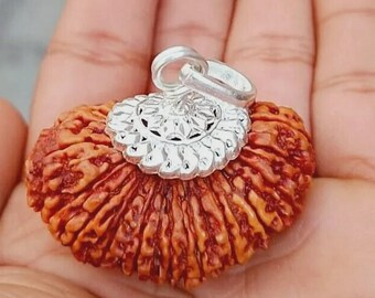 ウムクルム山産の大きな虹色のレクライ石の魔法のペンダント / 強力な