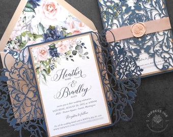 Muestra de invitación de boda de acuarela floral azul marino y rubor / Invitación plana, cortada con láser o plegable de bolsillo / Elegantes flores de jardín