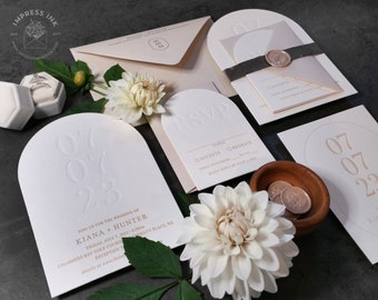 Muestra de invitación de boda mínima moderna Arch / Letterpress Blind Deboss / Papelería de lujo