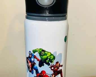 Borracce in alluminio personalizzate da 600 ml a tema Avengers/Supereroi, realizzate con i tuoi personaggi preferiti! Borraccia per la scuola