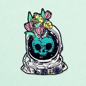 Surreal Floral Astronaut Patch Iron On, Embroidered Alien Space Applique