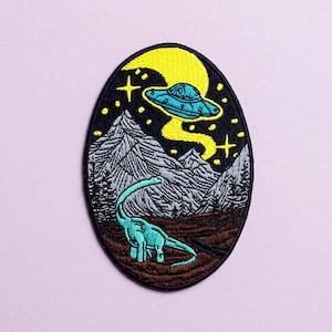 Alien Dinosaur Sci Fi Patch, Embroidered Mountain Backpack Patches Iron On