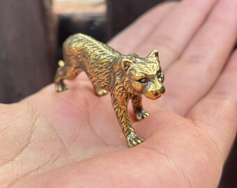 Vintage Brass Cheetah Tea Pet Tea Accessory Desk Paperweight Handheld Ornament