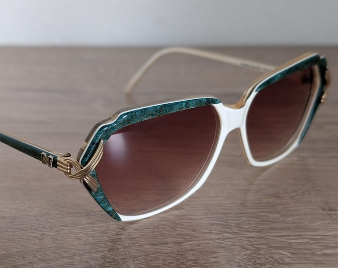 NINA RICCI 1049 Women's Vintage Sunglasses Hand Made in France - c. 1970's - 1980's