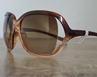 VERSACE 4114 Women's Oversized Greek Key Sunglasses Made in Italy - NOS - c. 2000's