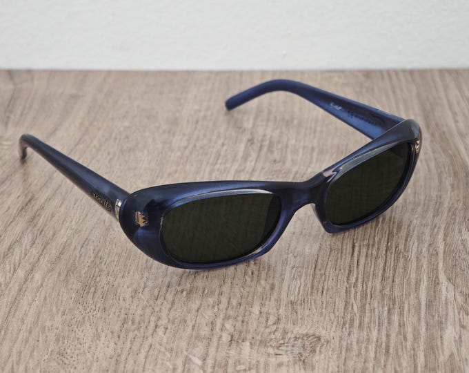 Arnette Serum 270-1415 Women's Blue Sunglasses Made in Italy - c. 1990s - 2000s (Y2K)