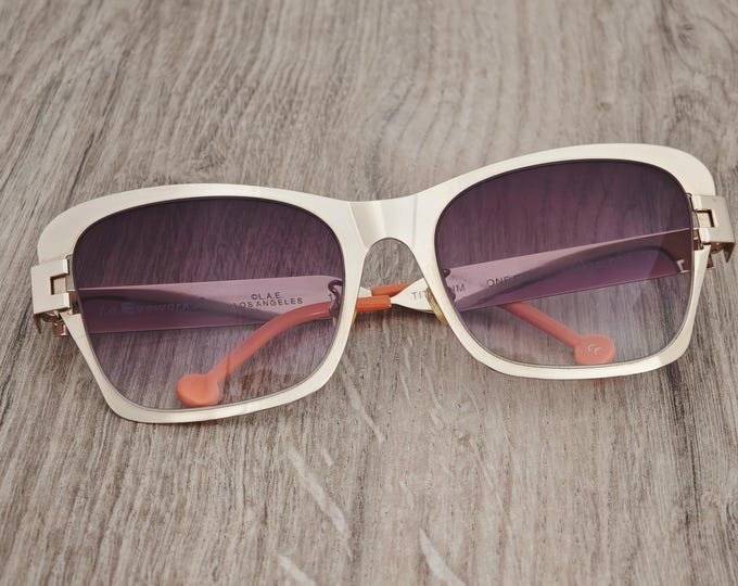 L.A. Eyeworks Gold Titanium Sunglasses - One Pair 1107 Bangalore 421 - Women's Oversized Gradient