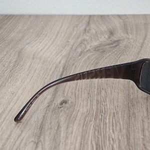 VERSUS Versace Mod. ET7 Gafas de sol envolventes estilo Y2K Fabricadas en Italia imagen 10