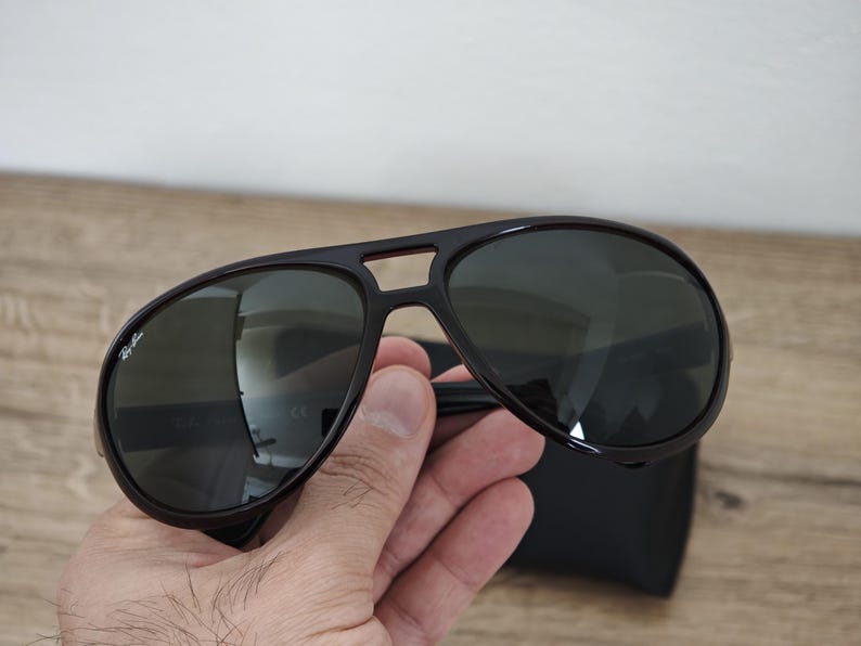 Ray-Ban RB 4090 Aviator Solglasögon Tillverkade i Italien - NOS - Utgången modell bild 6