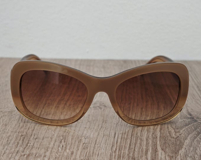 Vintage BURBERRY Women's Sunglasses - Gradient Brown Cream Acetate