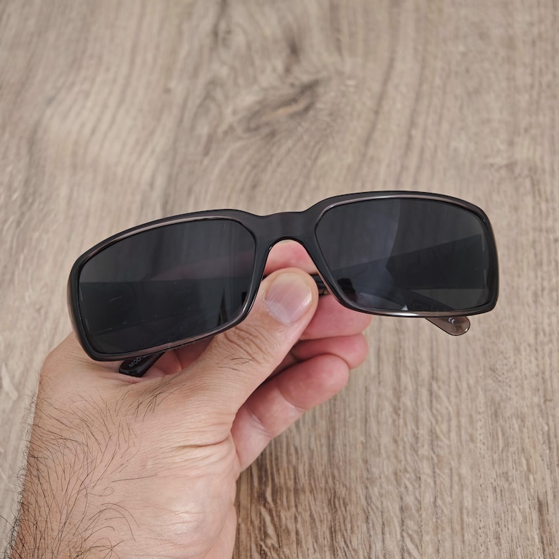 VERSUS Versace Mod. ET7 Gafas de sol envolventes estilo Y2K Fabricadas en Italia imagen 6