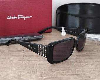 Salvatore Ferragamo Women's Black Sunglasses 2121-B Made in Italy - NOS