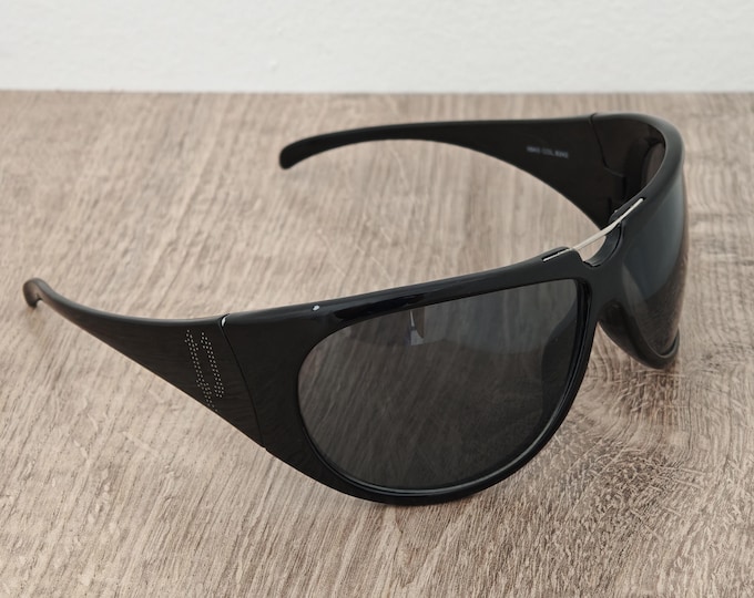Vintage POLICE 8943 Black Shield Mask Sunglasses Made in Italy