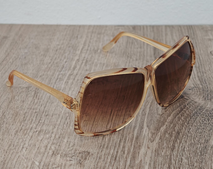 Polaroid Lookers 8038 Vintage Oversized Sunglasses Made in France - c. 1970's