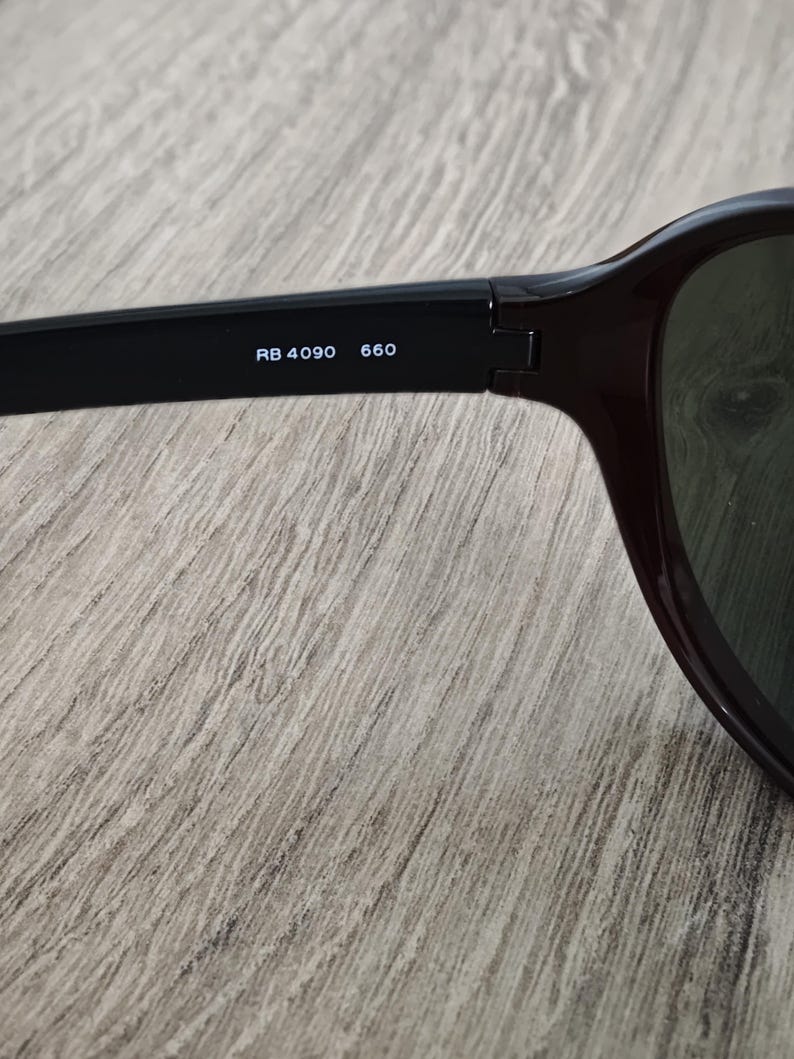 Ray-Ban RB 4090 Aviator Solglasögon Tillverkade i Italien - NOS - Utgången modell bild 11