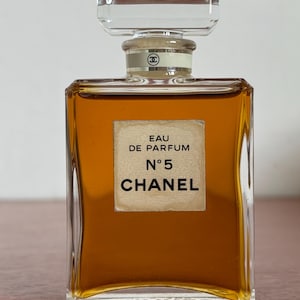 【完全未開封】シャネル N°5 50ml ヴィンテージ 英国免税店ラベル付 完全未開封】シャネル N°5 50ml ヴィンテージ 英国免税店ラベル付