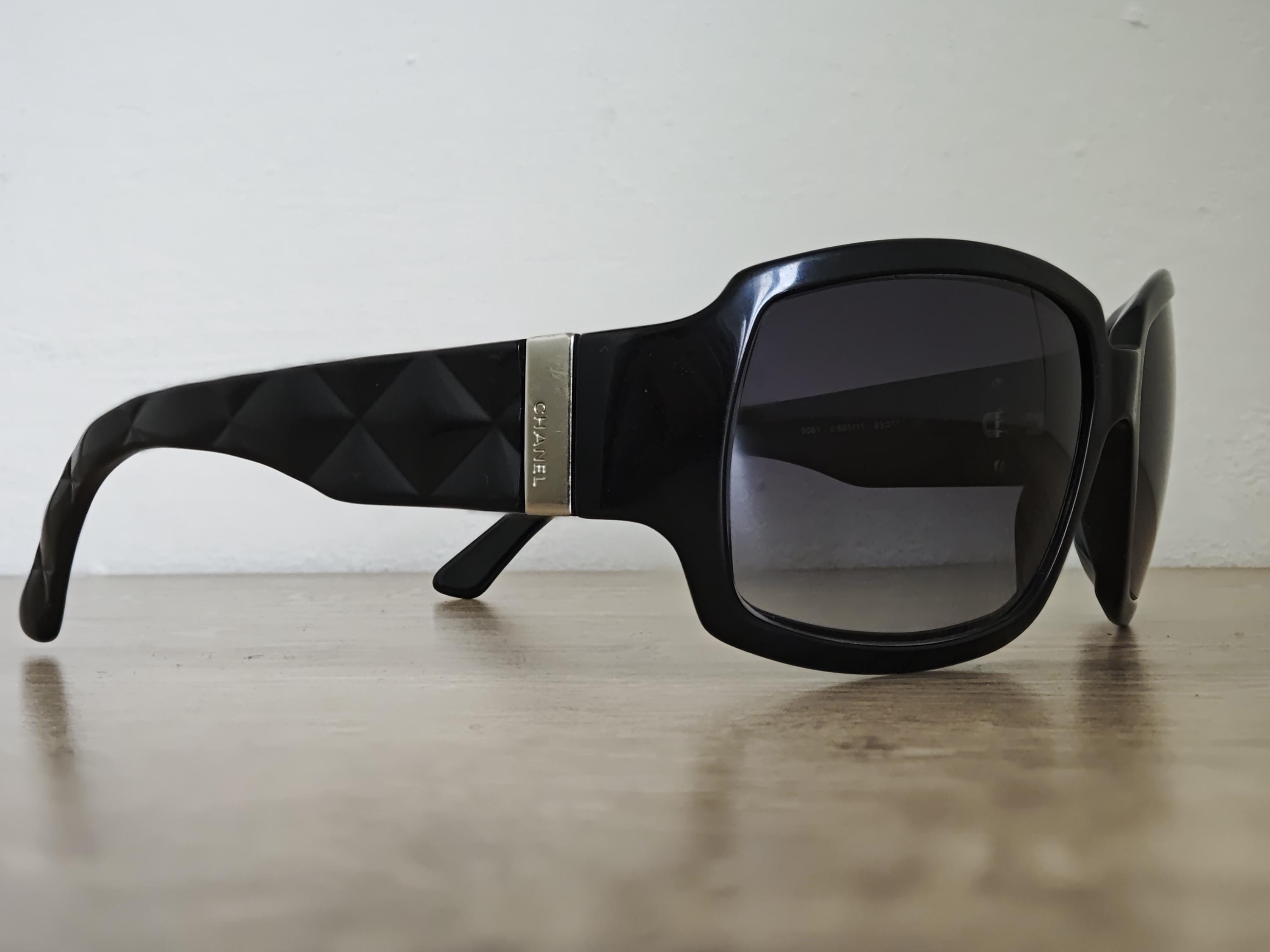 Chanel quilted sunglasses - Etsy 日本