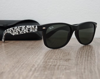 Ray-Ban x Disney Limited Edition Sunglasses - RB 2132 New Wayfarer - Mickey Mouse Print
